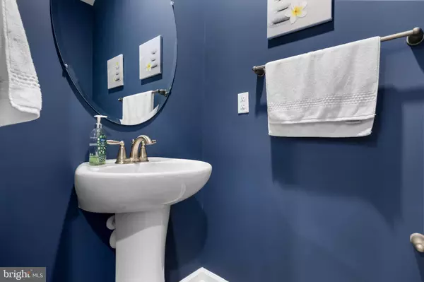 75 NELSONS, Westampton, NJ 08060