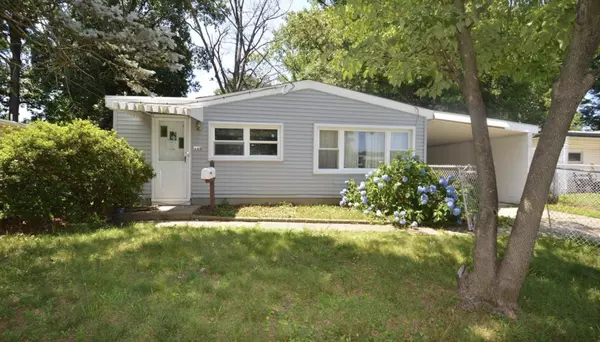 113 County Ave, Maple Shade, NJ 08052-1808