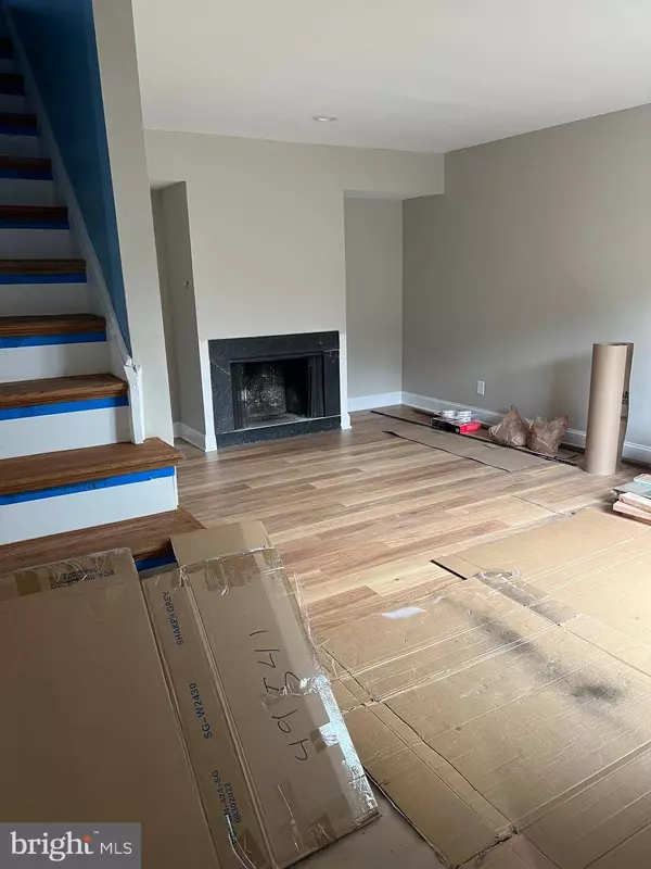 606 VILLAGE HERITAGE #606, Ardmore, PA 19003