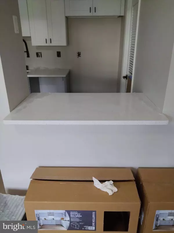 606 VILLAGE HERITAGE #606, Ardmore, PA 19003