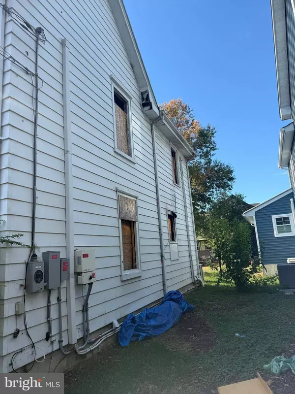 142 CHERRY ST, Mount Holly, NJ 08060