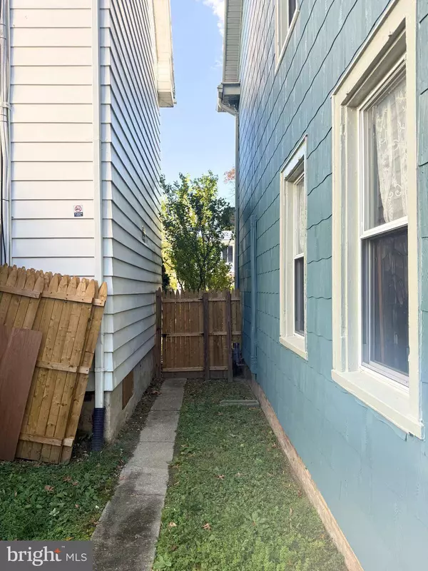 142 CHERRY ST, Mount Holly, NJ 08060