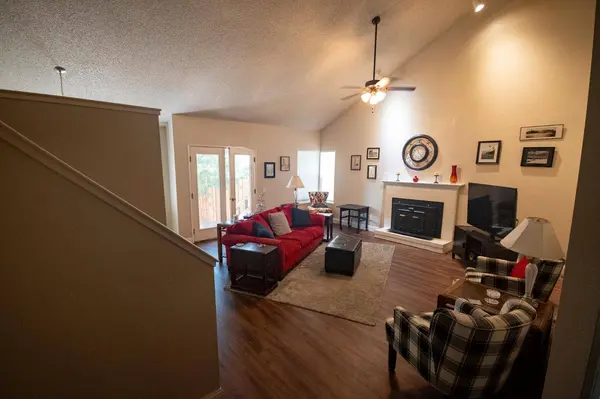20 Coyle Creek CIR, Fair Oaks, CA 95628