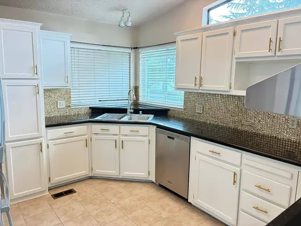 6850 Hidden Brook LN, Citrus Heights, CA 95621