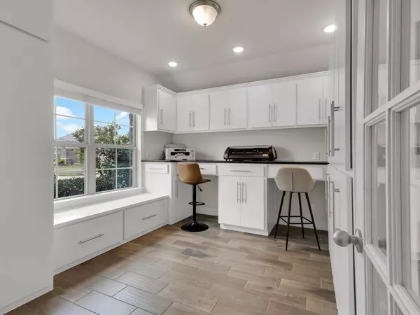 1912 Drover Creek Road, Aubrey, TX 76227