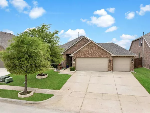 1912 Drover Creek Road, Aubrey, TX 76227