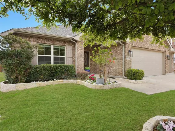 1912 Drover Creek Road, Aubrey, TX 76227