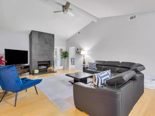 2024 Crestside Drive, Carrollton, TX 75007