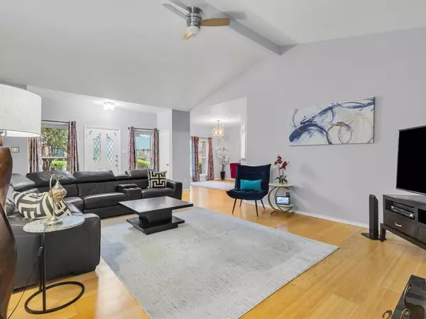 2024 Crestside Drive, Carrollton, TX 75007