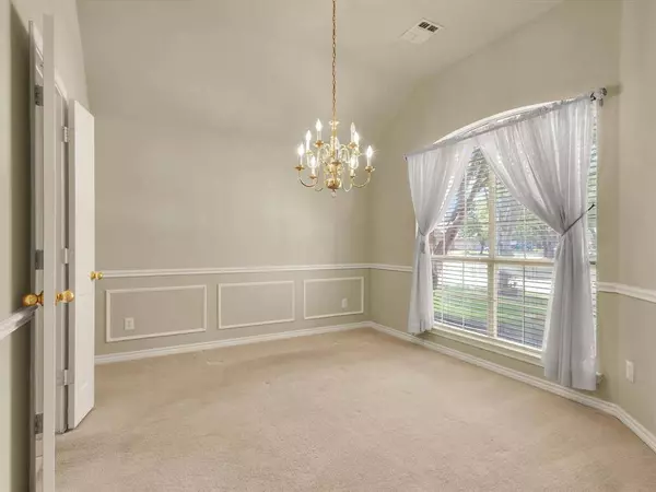 10214 Saint Georges Drive, Rowlett, TX 75089