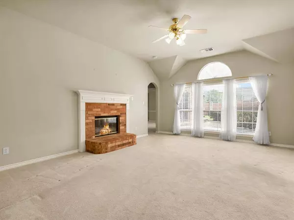 10214 Saint Georges Drive, Rowlett, TX 75089