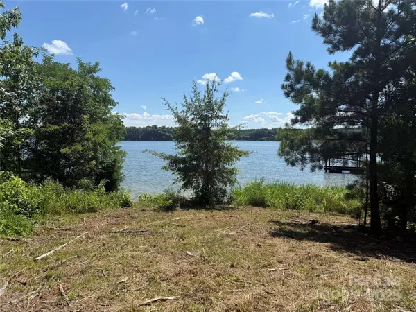 10219 Lakeshore DR, Lancaster, SC 29720