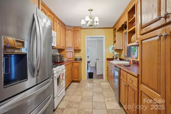 3325 Fairview DR, Gastonia, NC 28052