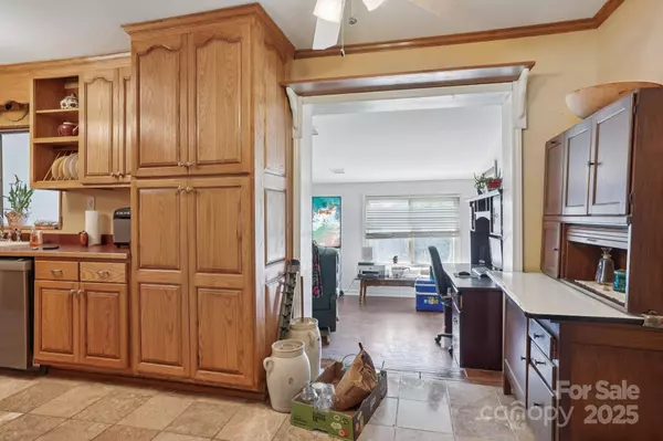 3325 Fairview DR, Gastonia, NC 28052