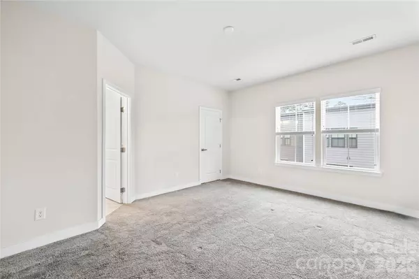 563 Nantahala DR, Charlotte, NC 28211