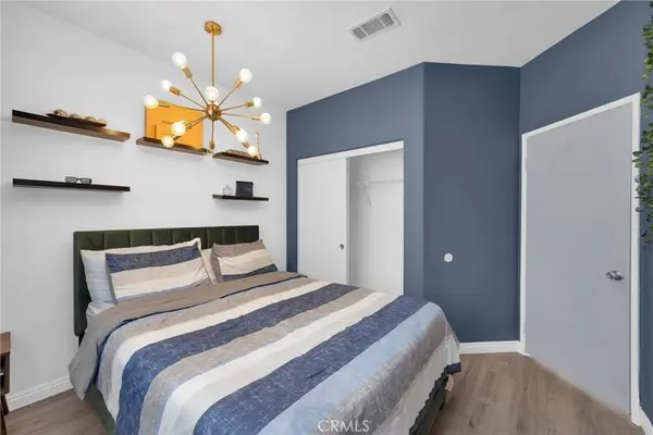 2216 Jeans CT, Signal Hill, CA 90755