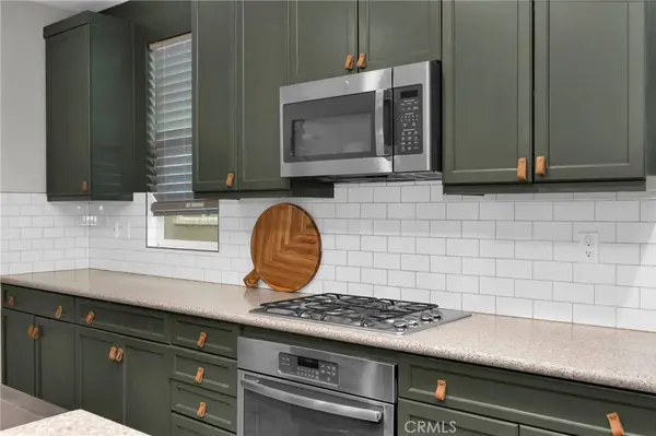 14865 W Maple Ter, Panorama City, CA 91402