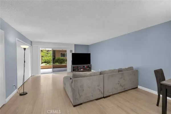 6151 Canterbury DR #105, Culver City, CA 90230