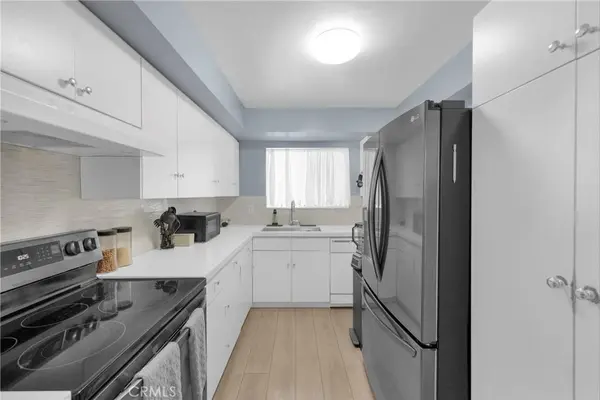 6151 Canterbury DR #105, Culver City, CA 90230