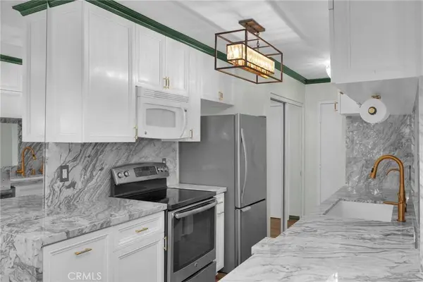 1351 N Orange DR #205, Los Angeles, CA 90028