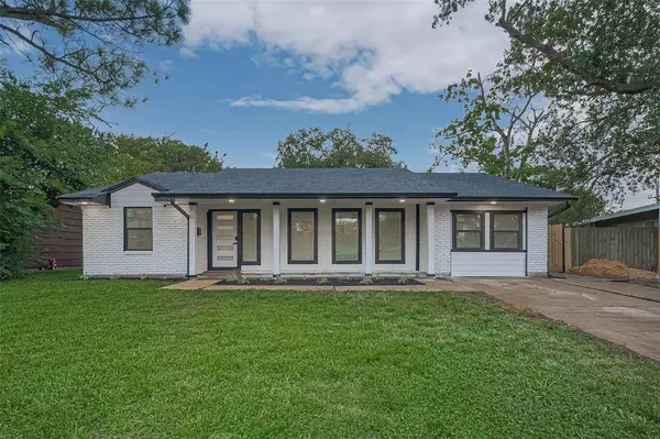 7410 Marinette DR, Houston, TX 77074