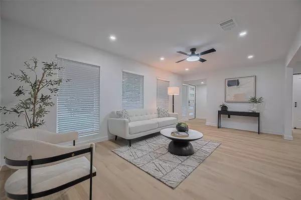 7410 Marinette DR, Houston, TX 77074