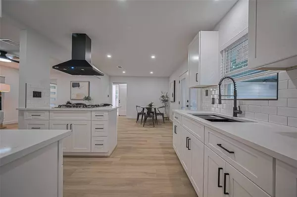 7410 Marinette DR, Houston, TX 77074