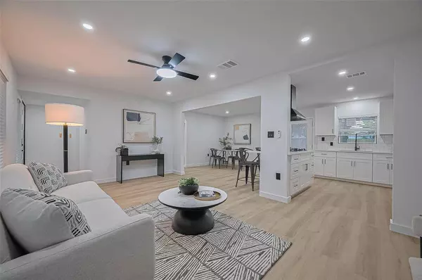 7410 Marinette DR, Houston, TX 77074