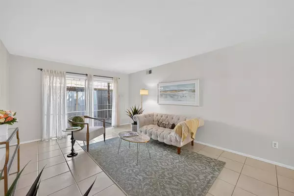 861 Wax Myrtle LN, Houston, TX 77079