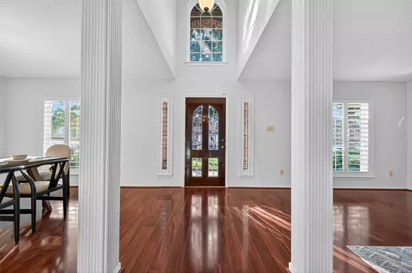 1323 Village Garden DR, Missouri City, TX 77459