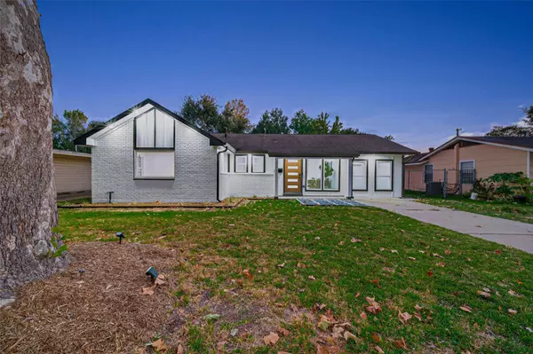 7131 Mobud DR, Houston, TX 77074