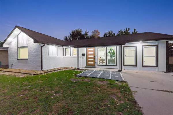 7131 Mobud DR, Houston, TX 77074