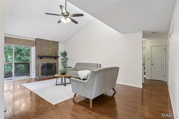 1520 Ploma DR, Ballwin, MO 63021