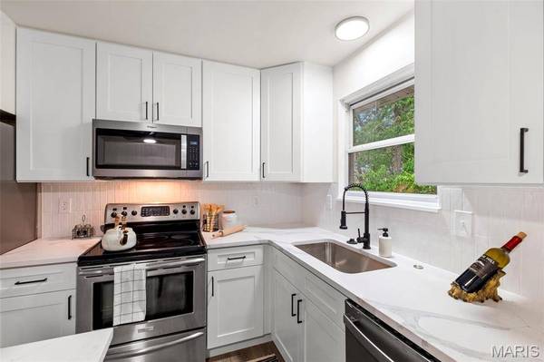 5549 Carter DR, House Springs, MO 63051