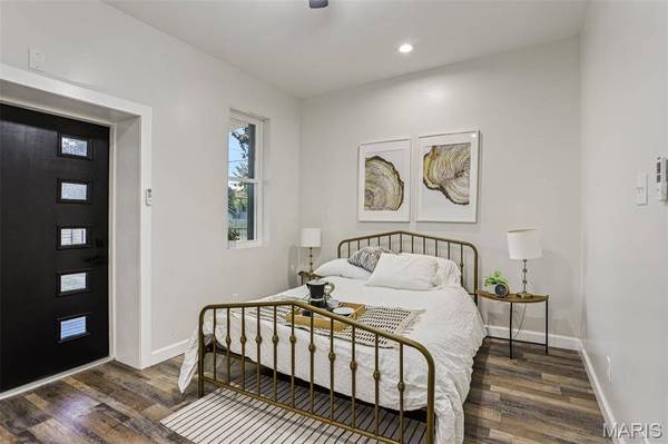 3830 Ohio AVE, St Louis, MO 63118