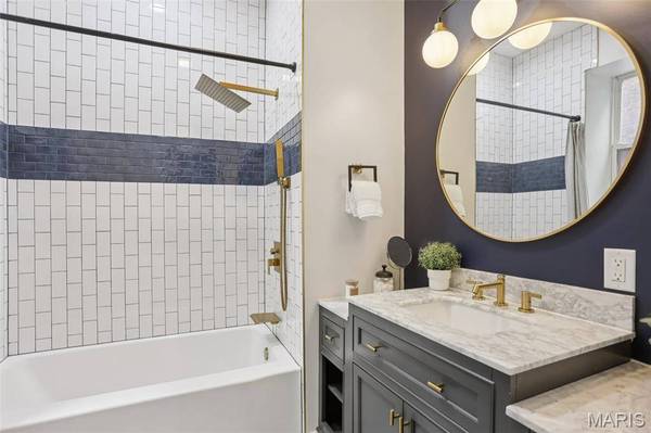 3830 Ohio AVE, St Louis, MO 63118