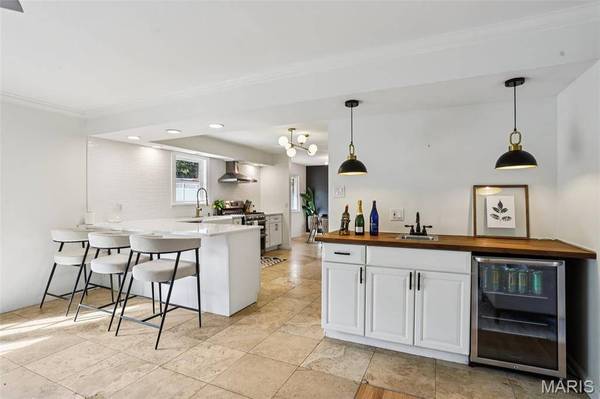 54 Sennawood DR, Fenton, MO 63026