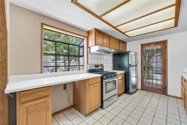 704 E Stearns AVE, La Habra, CA 90631