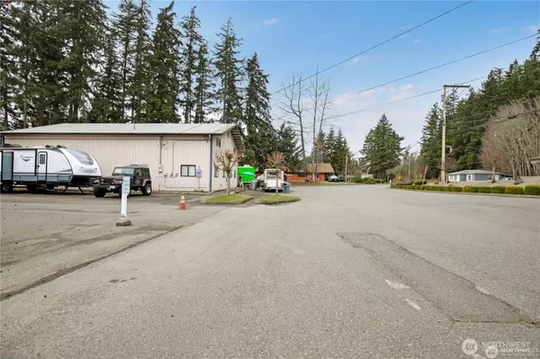 18525 Veterans Memorial DR E, Bonney Lake, WA 98391