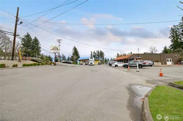 18525 Veterans Memorial DR E, Bonney Lake, WA 98391