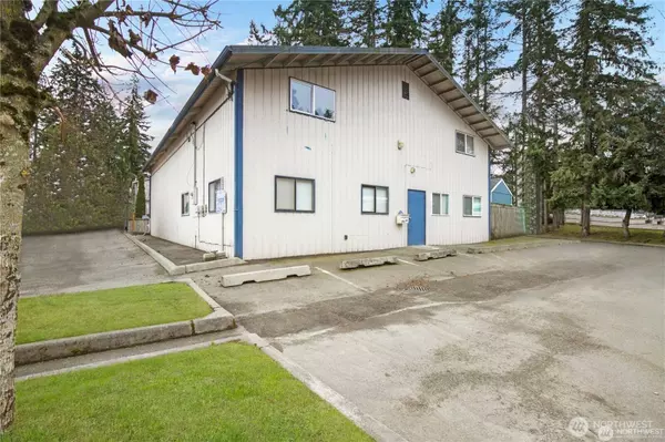 18525 Veterans Memorial DR E, Bonney Lake, WA 98391