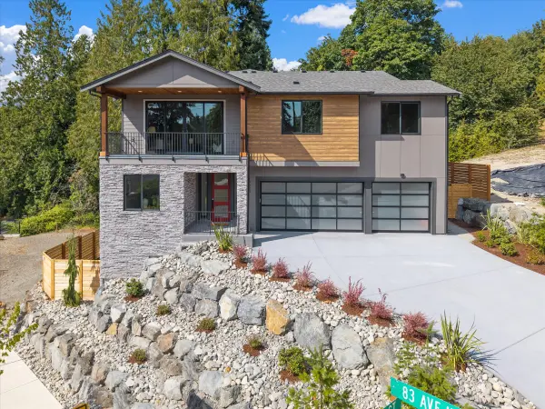 18520 83rd Ave NE, Kenmore, WA 98028-2816