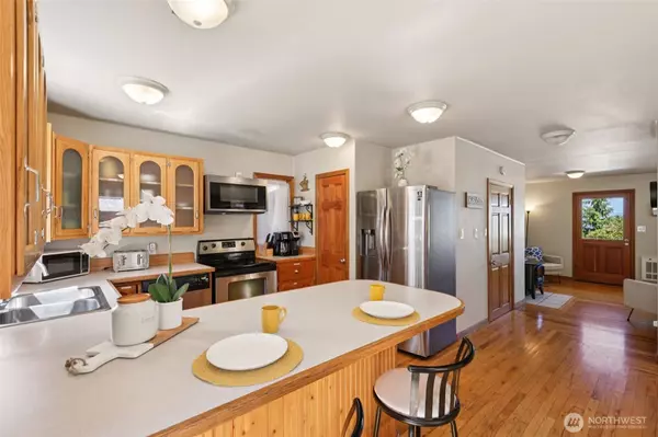 2681 S East Camano Island Dr, Camano Island, WA 98282