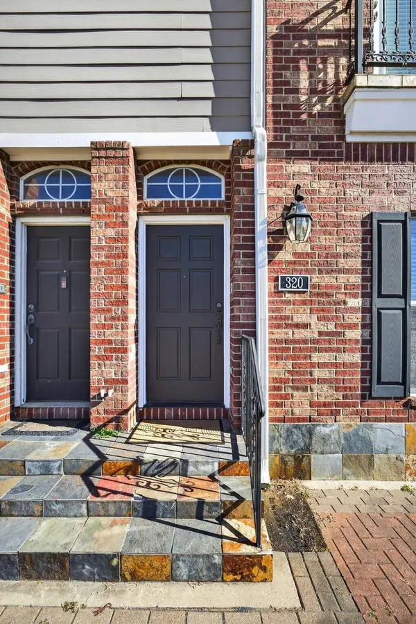 320 Cathedral Sq, Beaumont, TX 77701