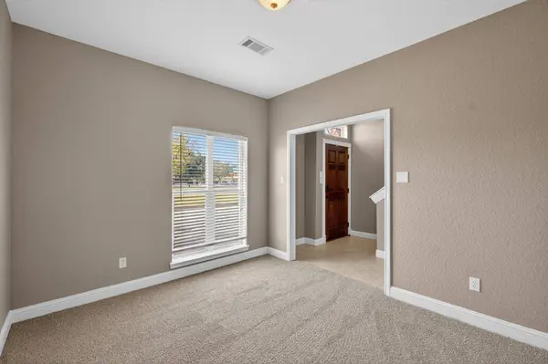 320 Cathedral Sq, Beaumont, TX 77701