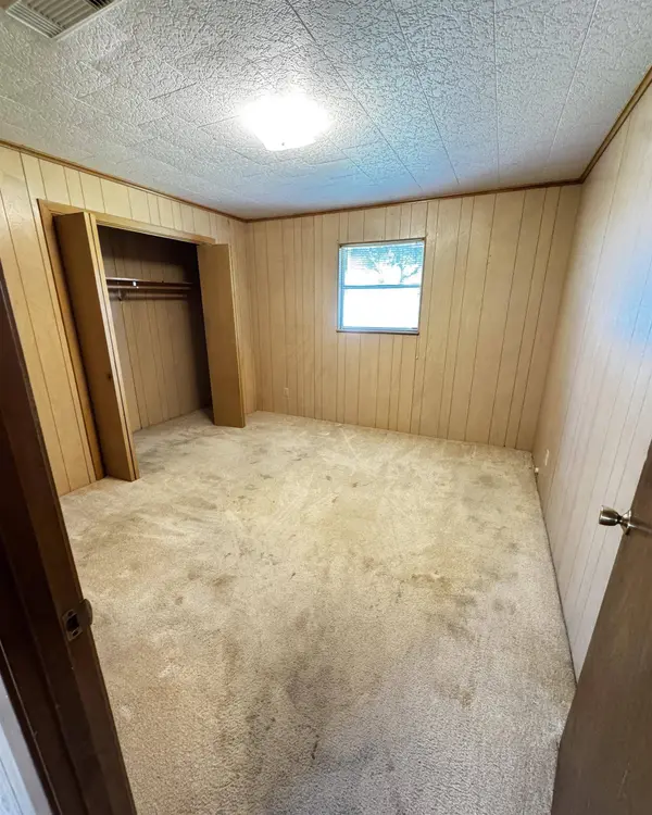 2417 8th, Port Neches, TX 77651
