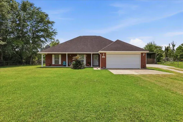 11689 Old Highway 62, Orange, TX 77632