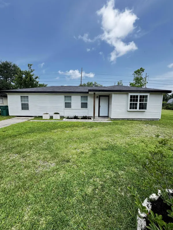 3750 Ridgemont, Orange, TX 77630