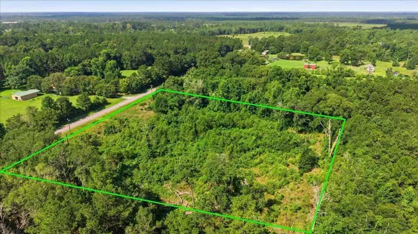 335 County Road 797, Buna, TX 77612