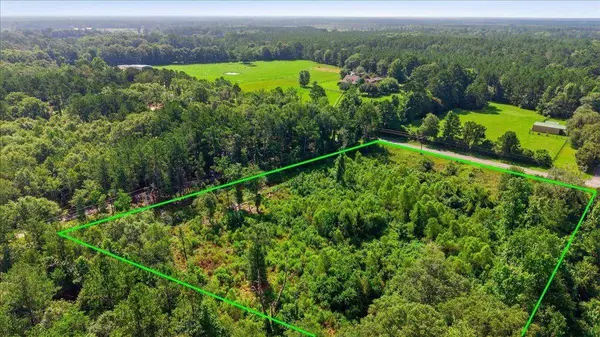 335 County Road 797, Buna, TX 77612